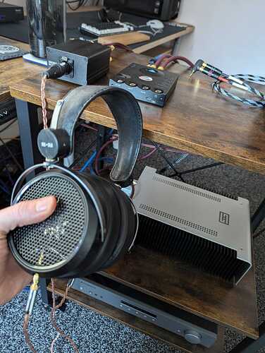 PXL_20241126_140040038